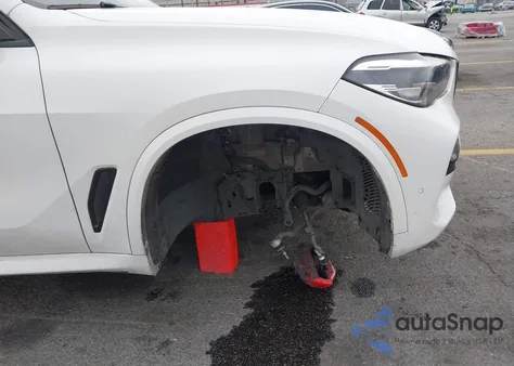 2021 BMW X5 Sdrive40I z USA, uszkodzony, nr VIN 5UXCR4C0XM9H36033